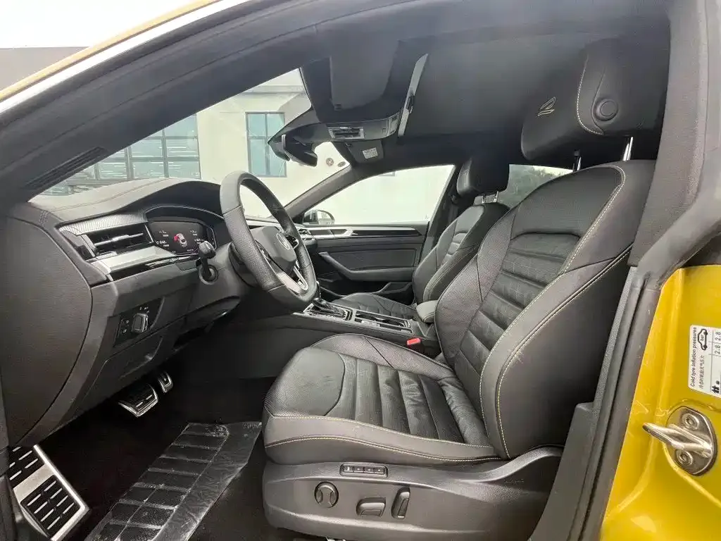 Volkswagen CC 2023 из CN, фото 4