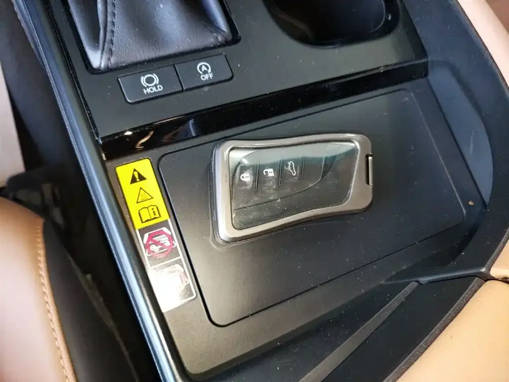 Lexus ES 2024 из CN, фото 2