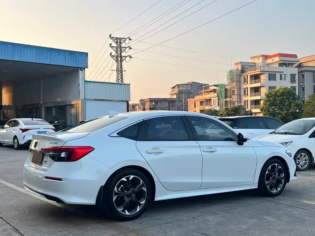 Honda Civic 2022 из CN, фото 2