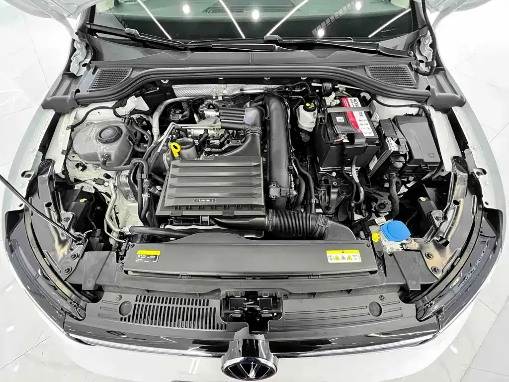 Volkswagen Golf 2021 из CN, фото 7