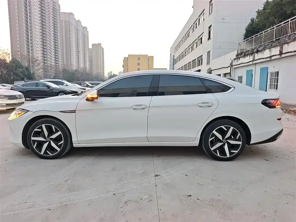 Volkswagen Lamando 2024 из CN, фото 9