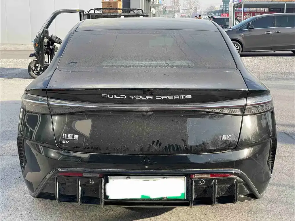 BYD Seal — фото 10