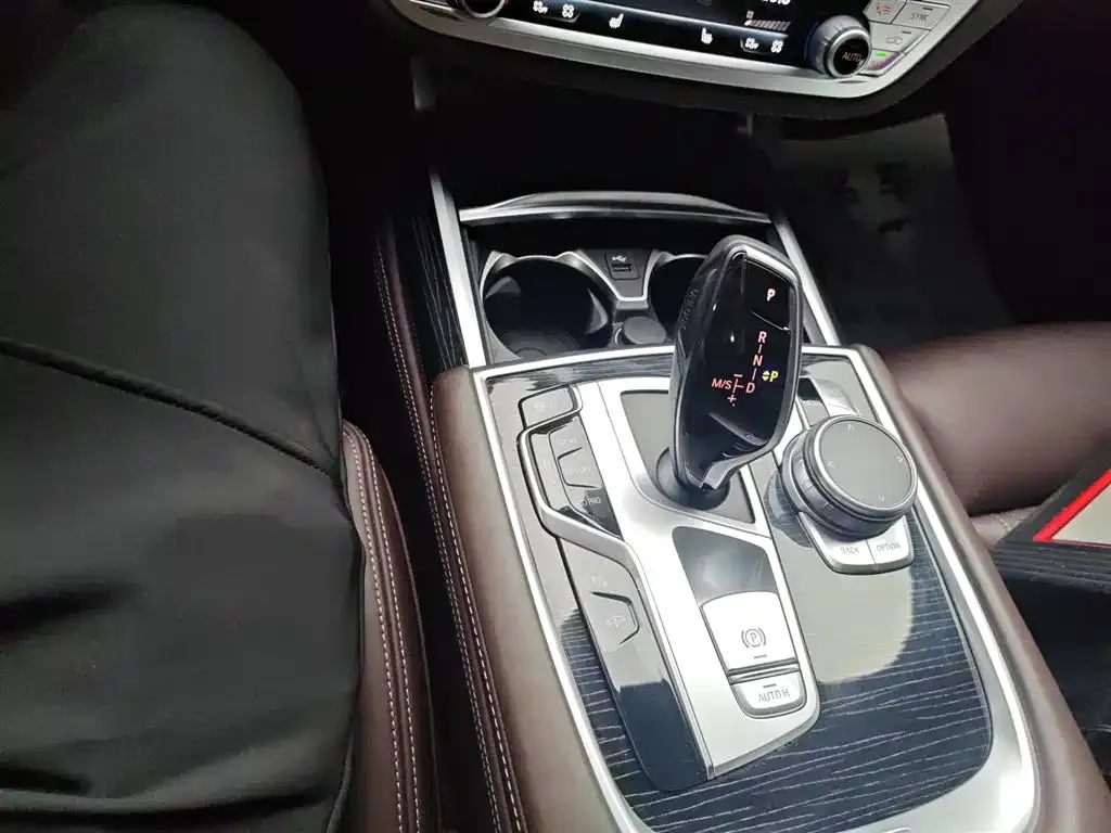 BMW 7 Series 2021 из CN, фото 4