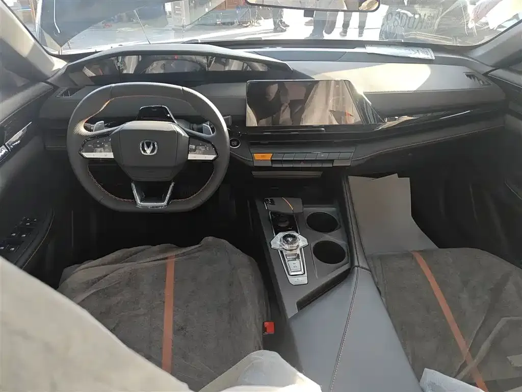 Changan UNI-V 2025 из CN, фото 2