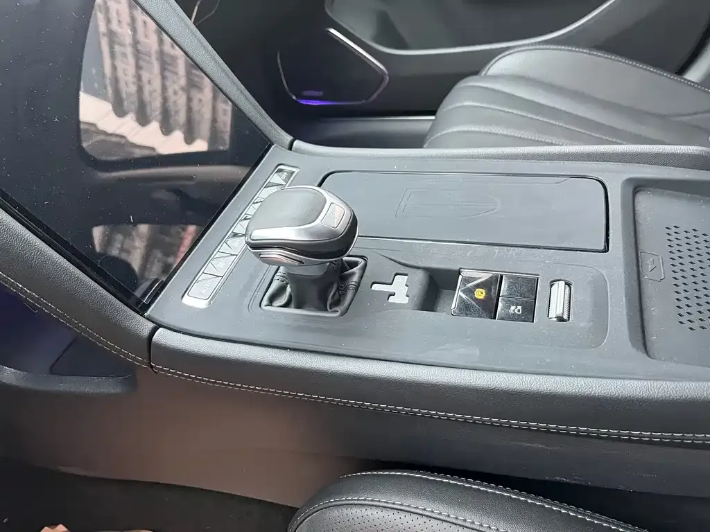 Hongqi H5 2023 из CN, фото 2