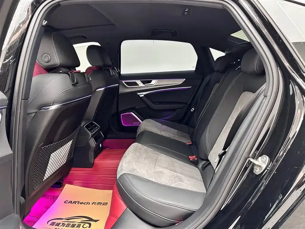 Audi A6L 2022 из CN, фото 10