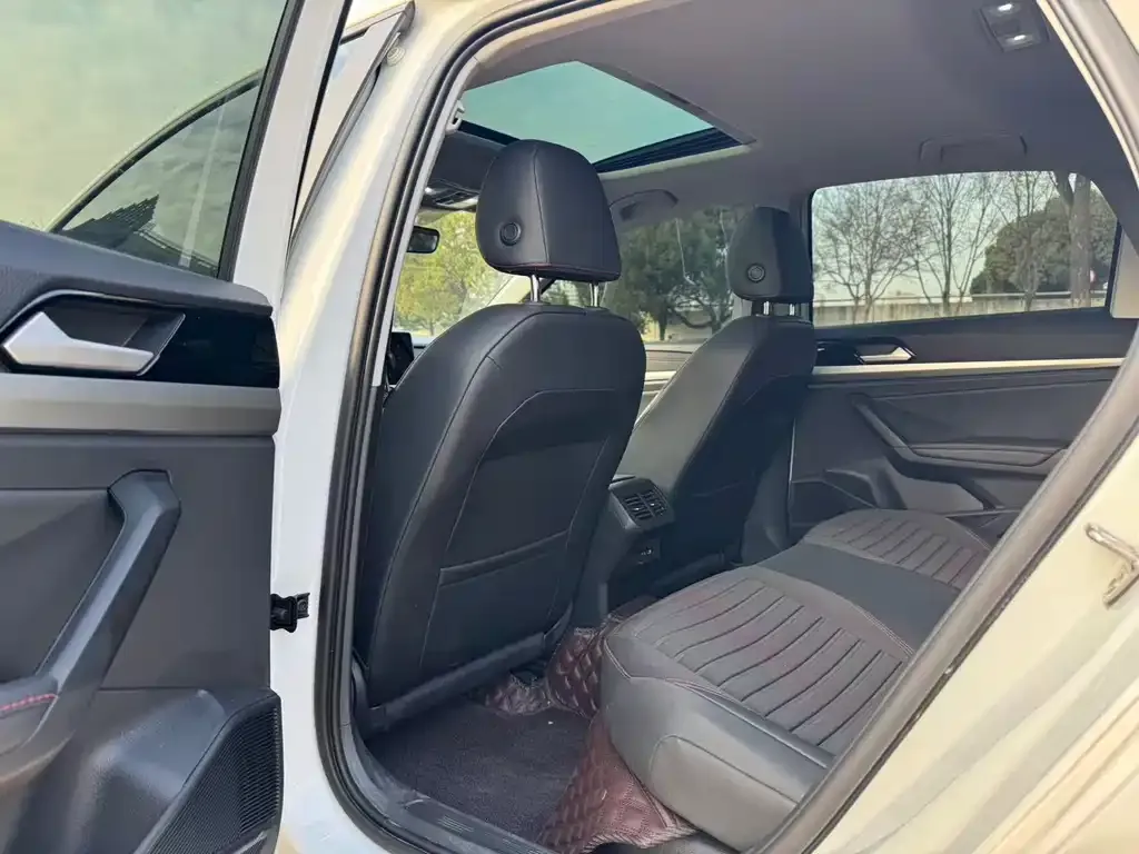 Volkswagen Lavida 2023 из CN, фото 2