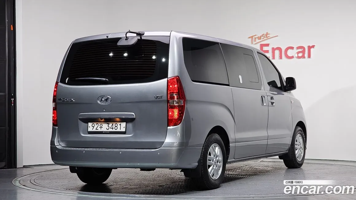 Hyundai Starex — фото 8
