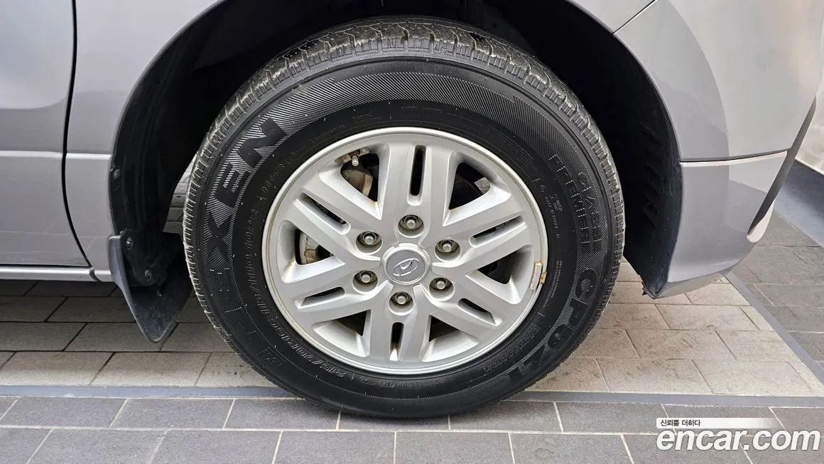 Hyundai Starex — фото 10