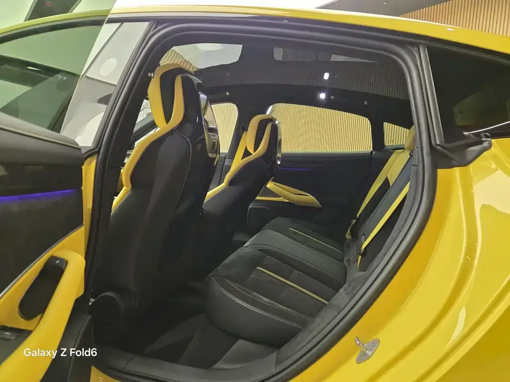 Xiaomi SU7 Ultra 2025 из CN, фото 3