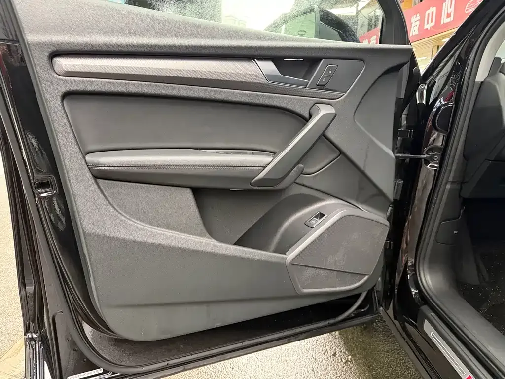 Audi Q5L 2022 из CN, фото 4