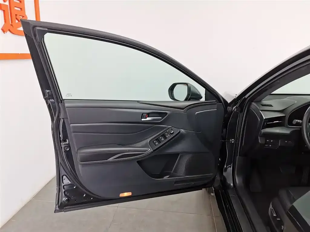 Toyota Avalon 2023 из CN, фото 4