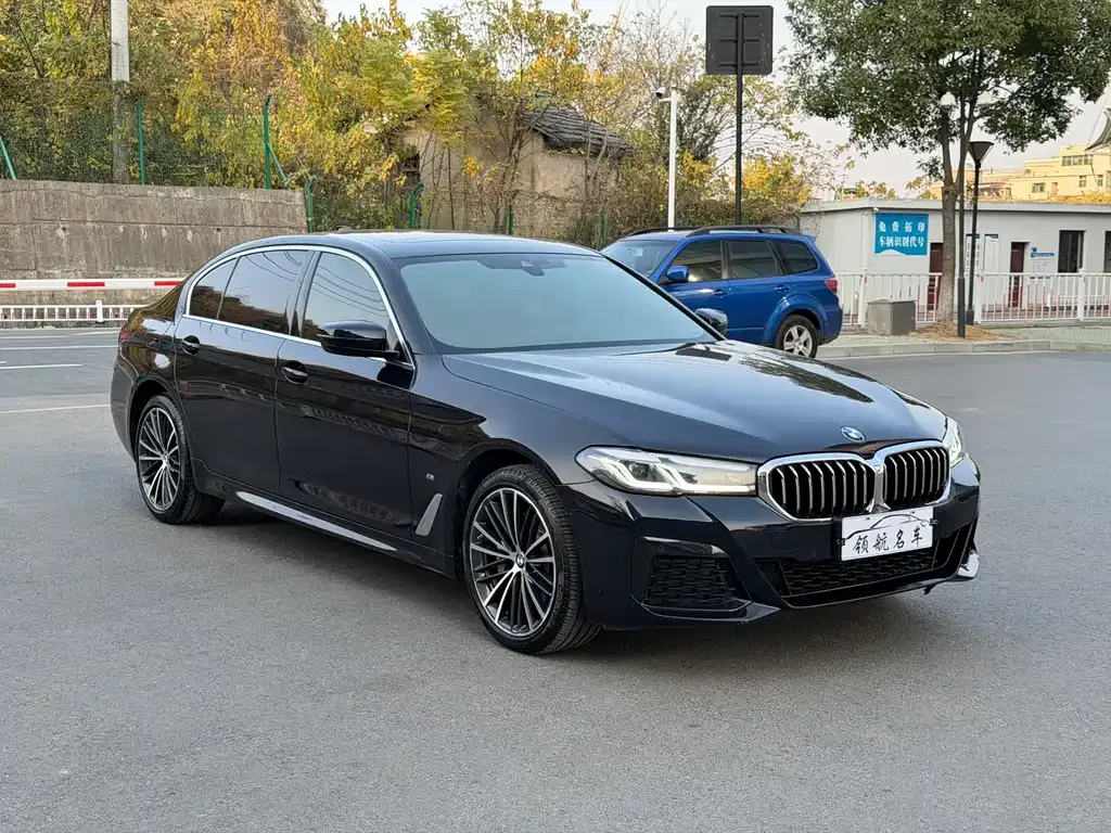 BMW 5 Series — фото 9