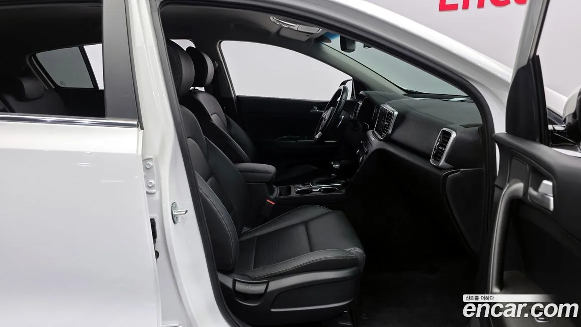 Kia Sportage — фото 10