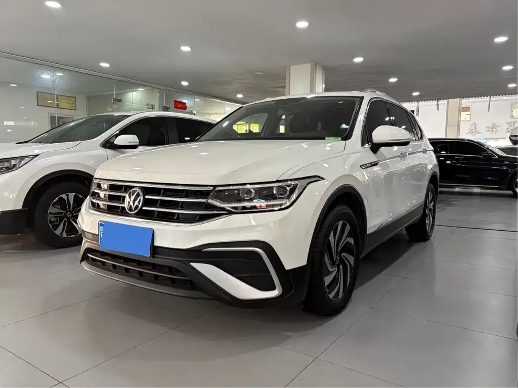Volkswagen Tiguan L 2022 из CN, фото 1