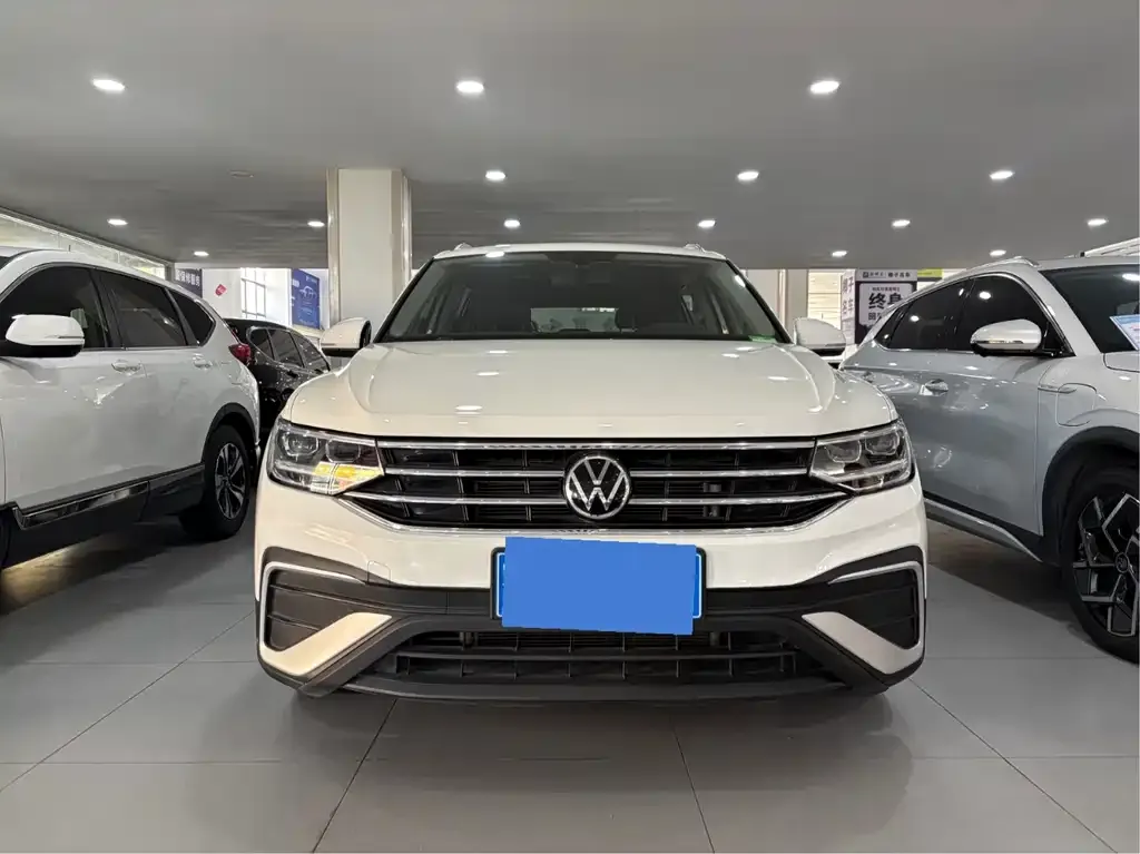 Volkswagen Tiguan L 2022 из CN, фото 6