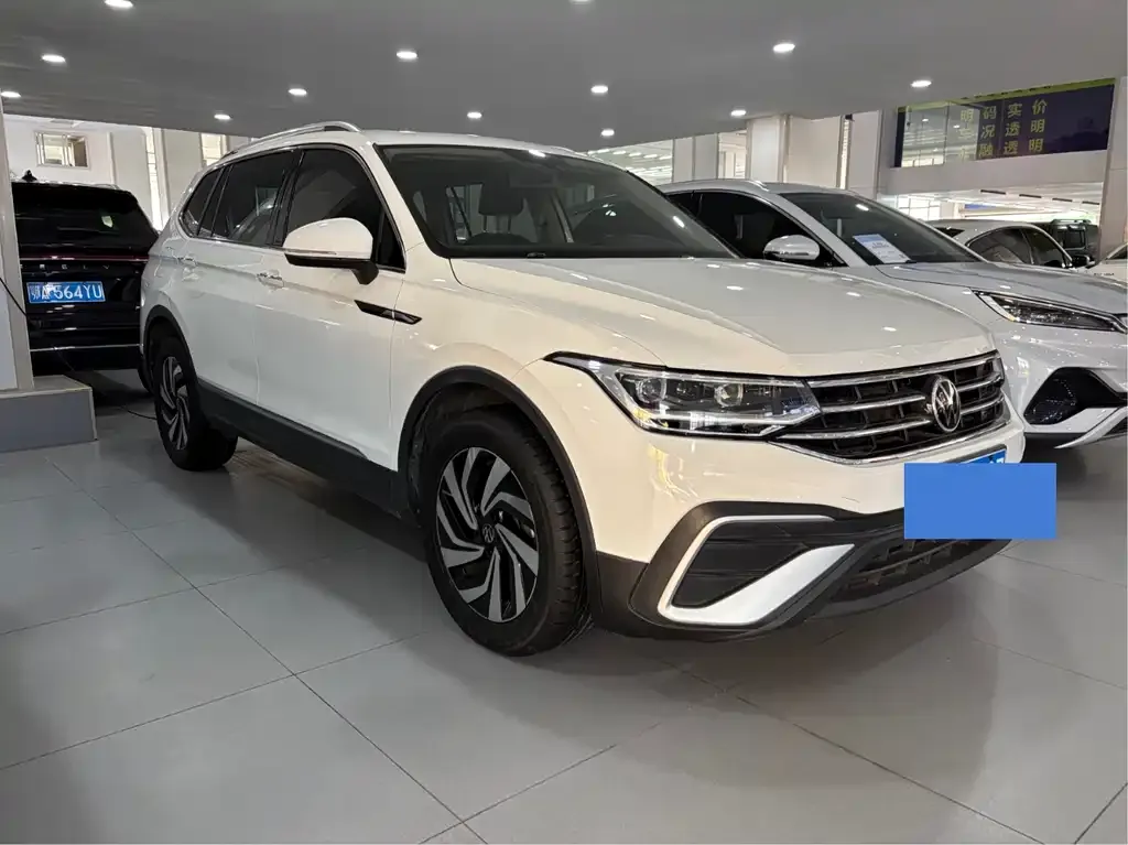 Volkswagen Tiguan L 2022 из CN, фото 5