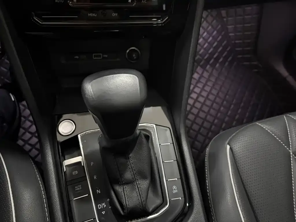 Volkswagen Tiguan L 2022 из CN, фото 2