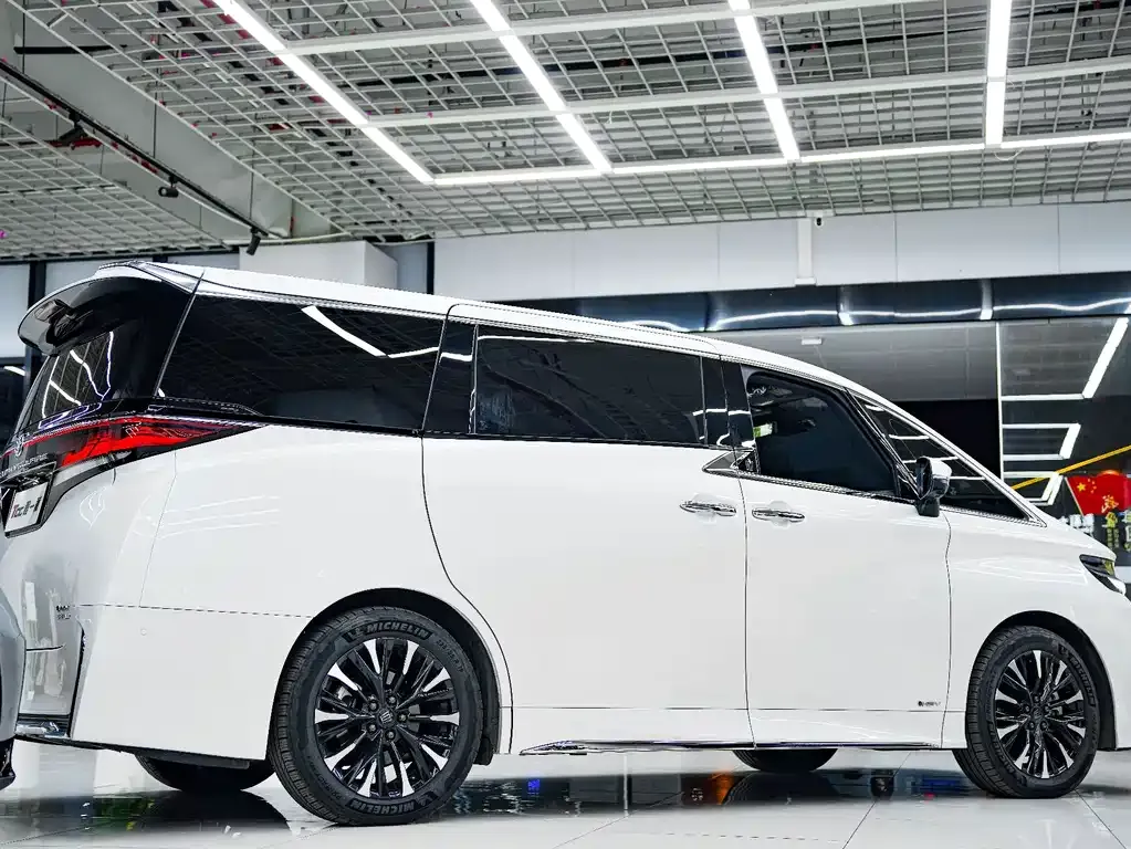 Toyota Vellfire 2024 из CN, фото 10
