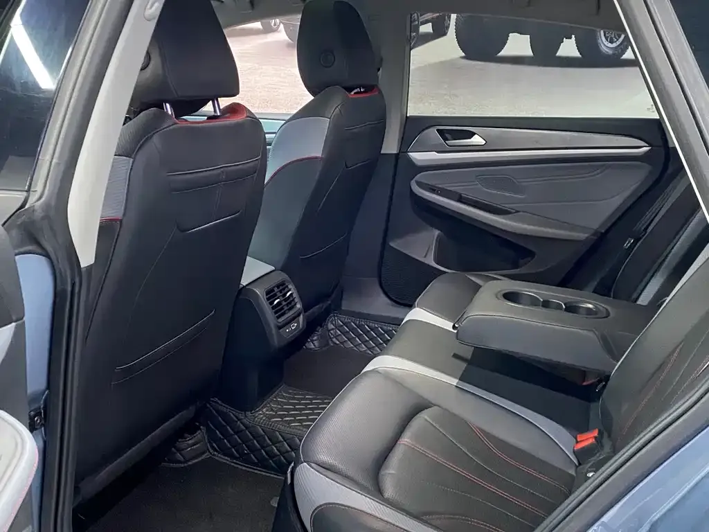 Volkswagen Lamando 2023 из CN, фото 3