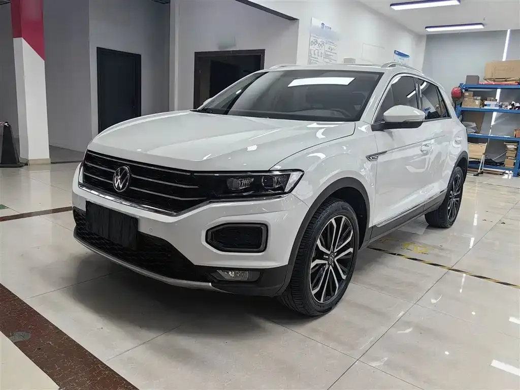 Volkswagen T-Roc 2023 из CN, фото 1