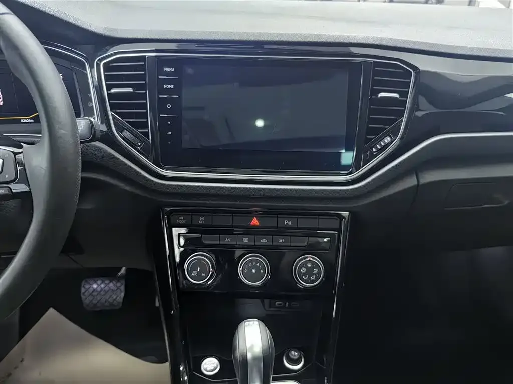 Volkswagen T-Roc 2023 из CN, фото 3