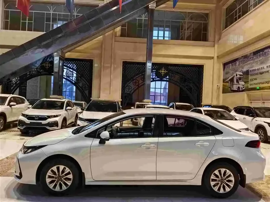 Toyota Corolla 2022 из CN, фото 8