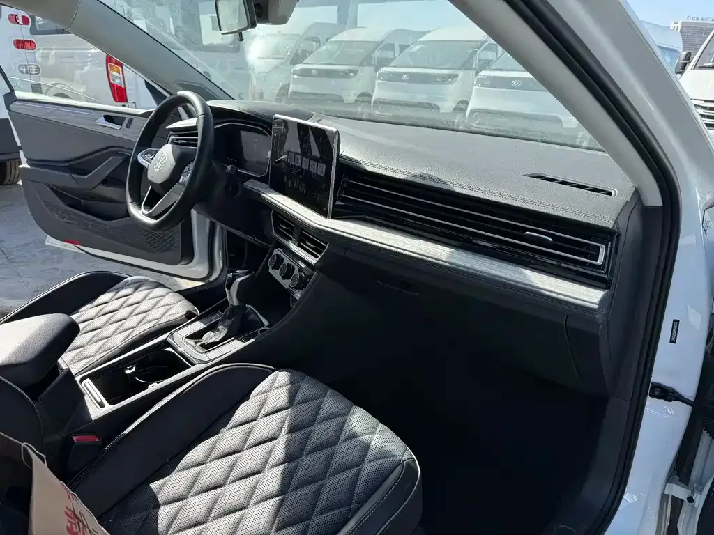 Volkswagen Sagitar 2023 из CN, фото 10