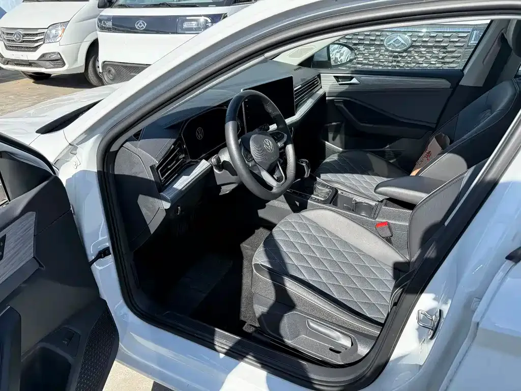 Volkswagen Sagitar 2023 из CN, фото 5