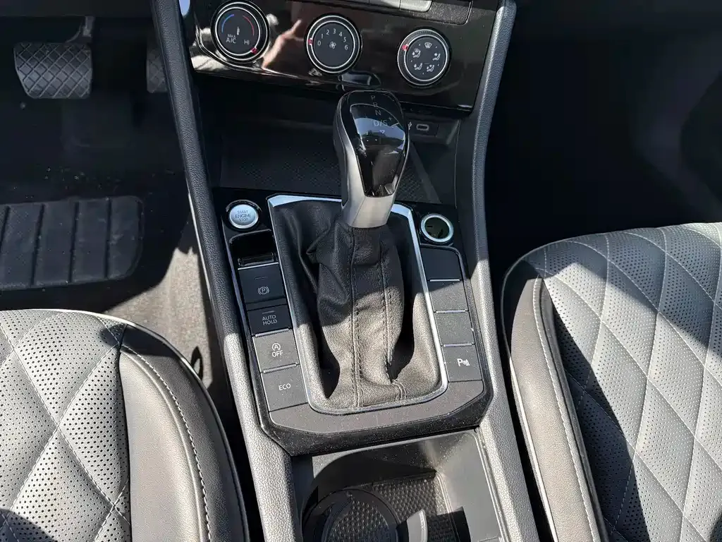Volkswagen Sagitar 2023 из CN, фото 9