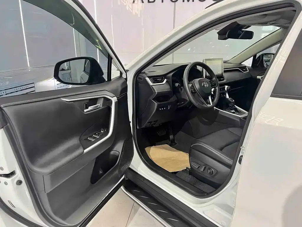 Toyota RAV4 2022 из CN, фото 7