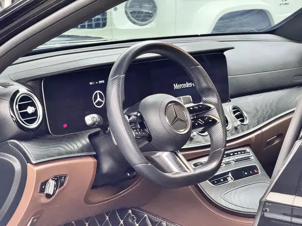 Mercedes-Benz E-Class (Import) — фото 8