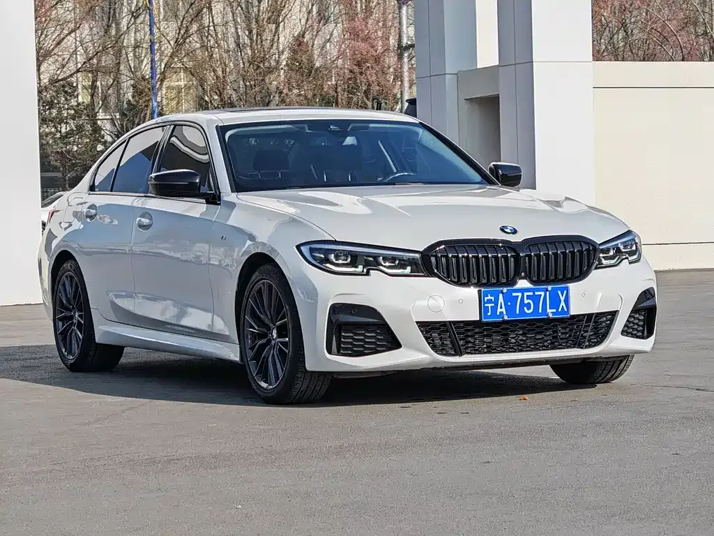 BMW 3 Series 2021 из CN, фото 1