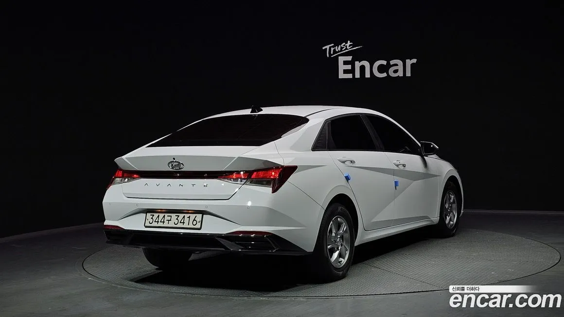 Hyundai AVANTE — фото 2