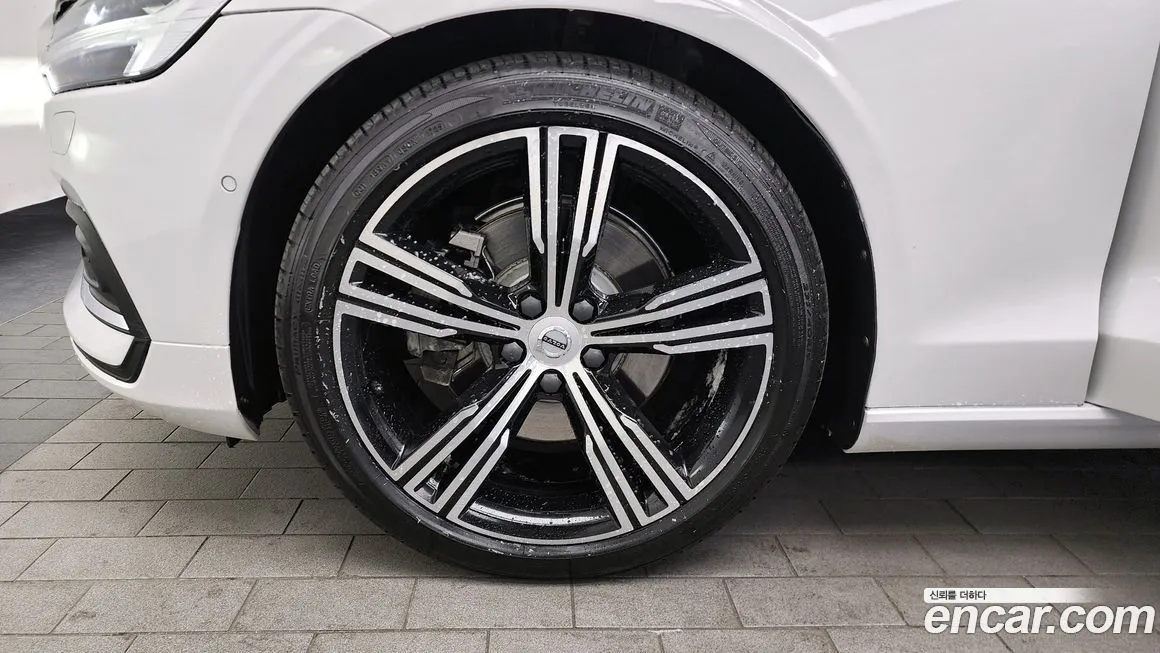 Volvo S60 2021 из KR, фото 8