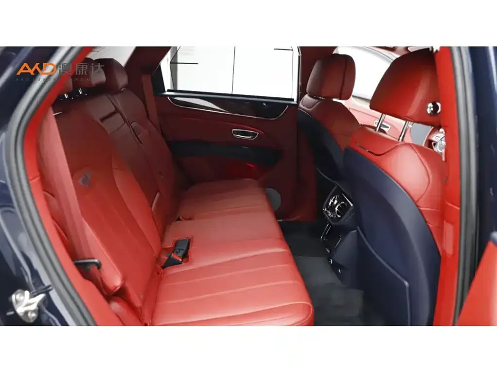 Bentley Bentayga 2021 из CN, фото 8