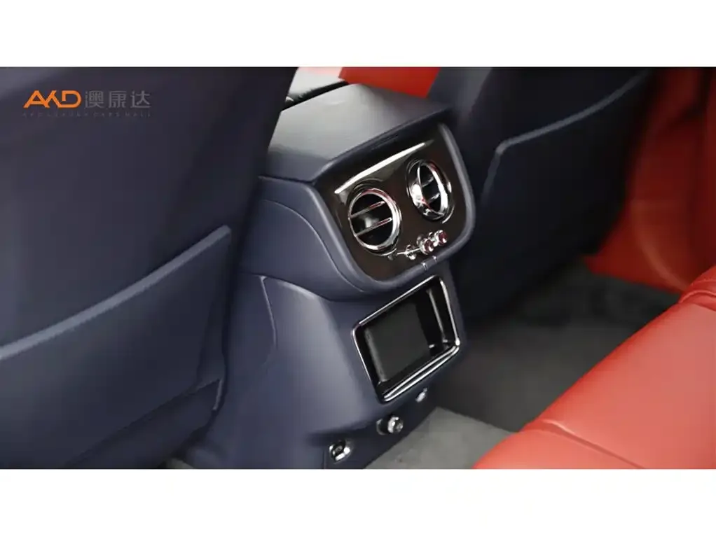 Bentley Bentayga 2021 из CN, фото 2