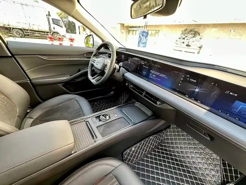 Ford Mondeo 2023 из CN, фото 10