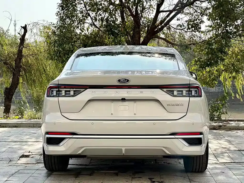 Ford Mondeo 2023 из CN, фото 5