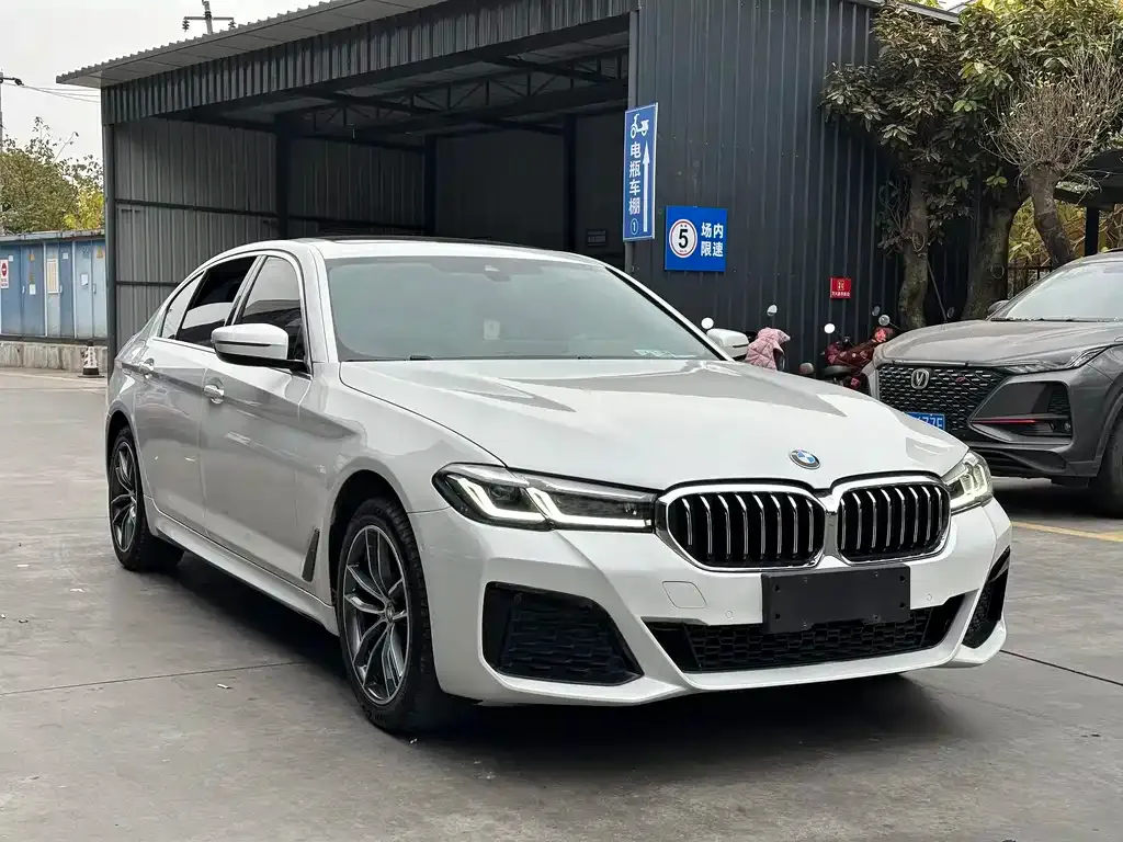 BMW 5 Series — фото 4