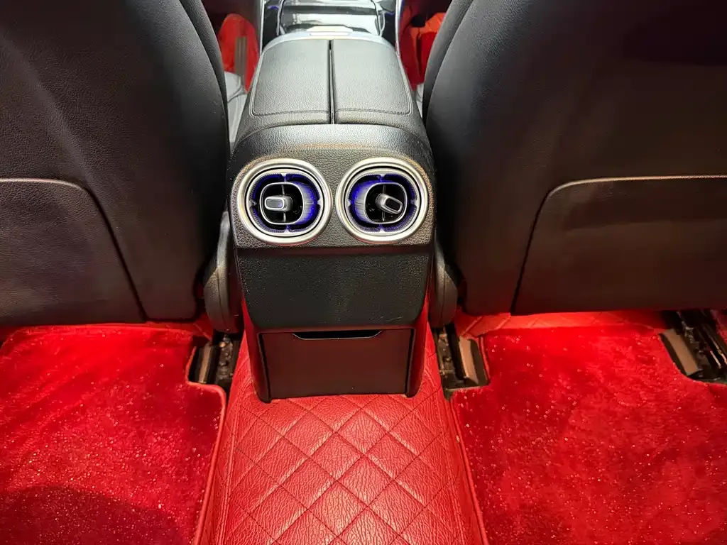 Mercedes-Benz C-Class 2023 из CN, фото 10