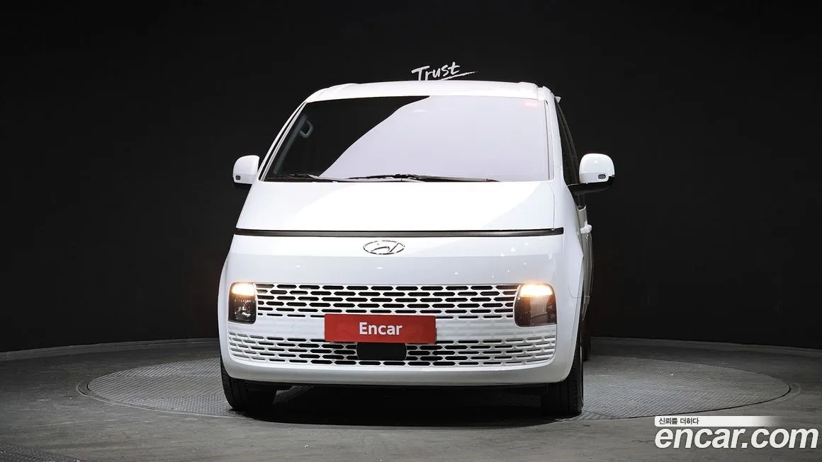 Hyundai Staria — фото 2