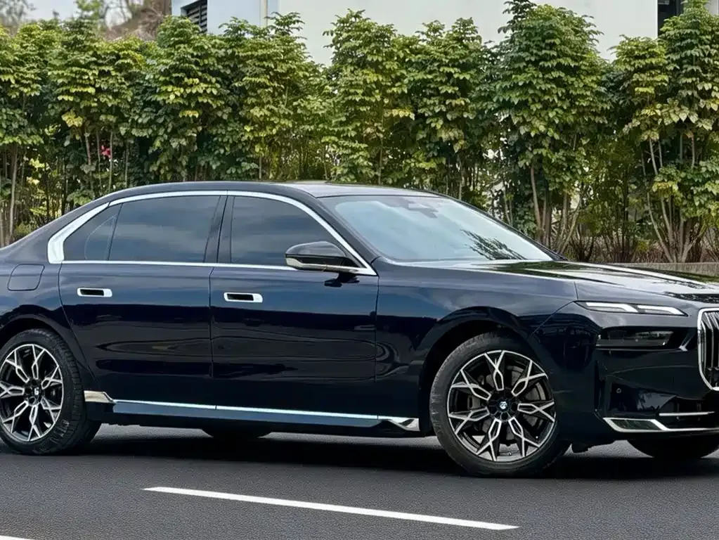 BMW 7 Series — фото 5