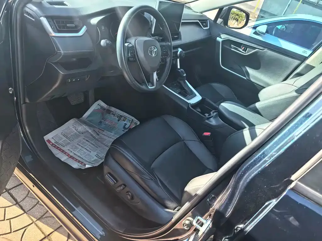 Toyota Wildlander 2021 из CN, фото 2