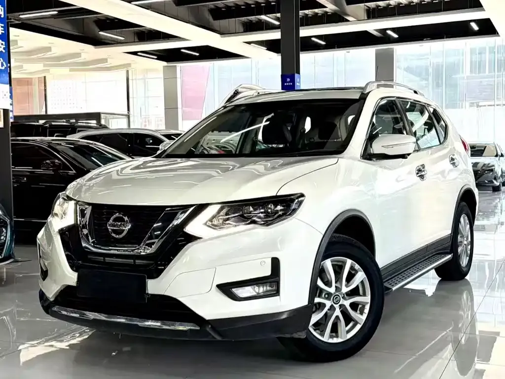 Nissan X-Trail 2021 из CN, фото 1