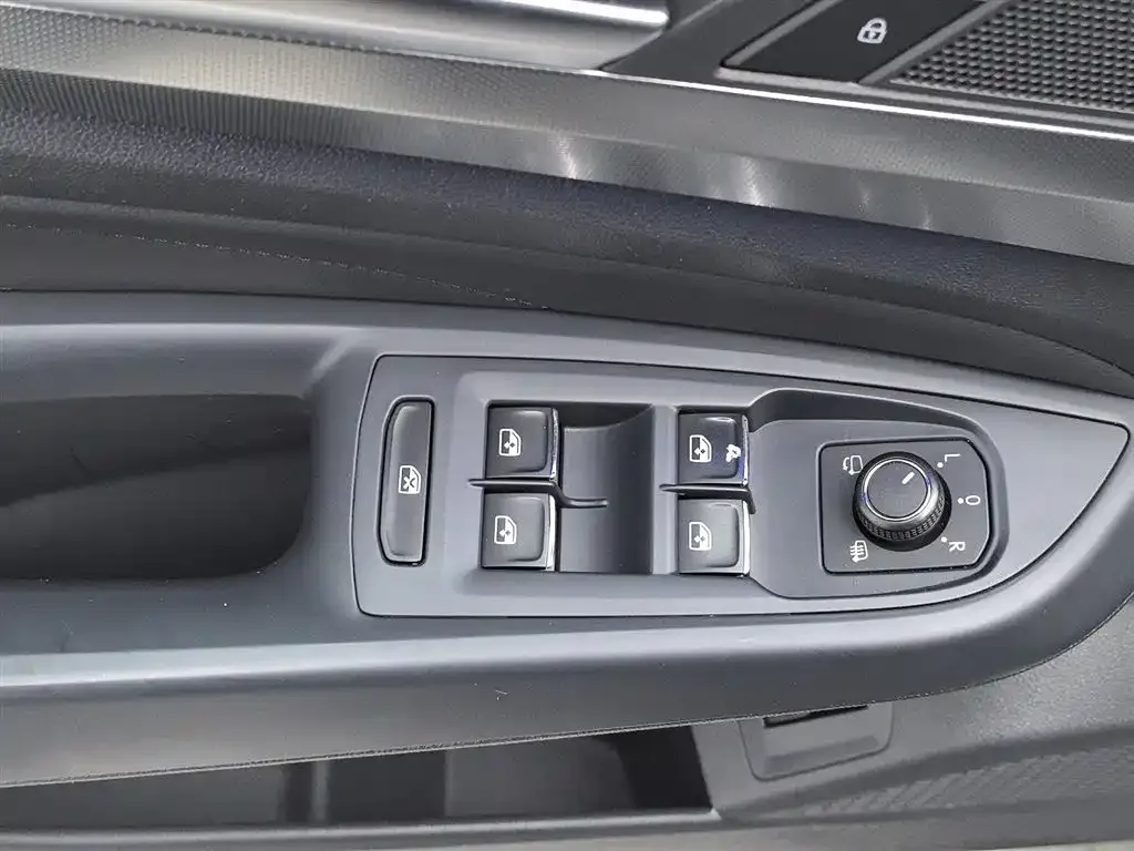 Volkswagen Passat — фото 9