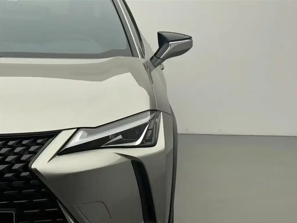 Lexus UX — фото 6