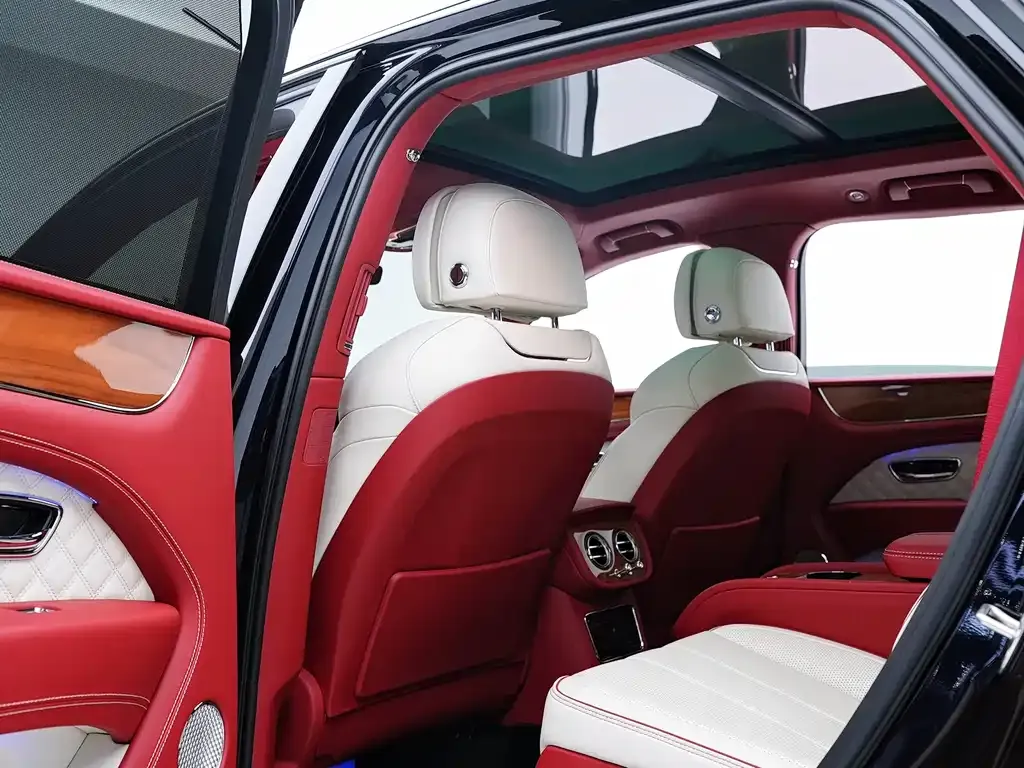 Bentley Bentayga 2022 из CN, фото 5