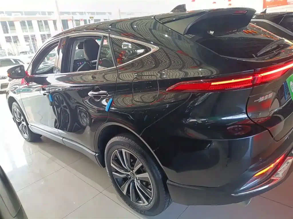 Toyota Harrier — фото 6