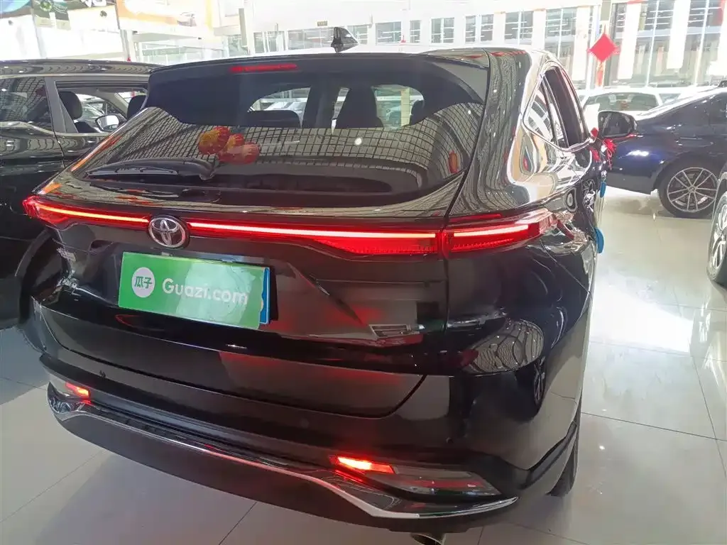 Toyota Harrier — фото 4
